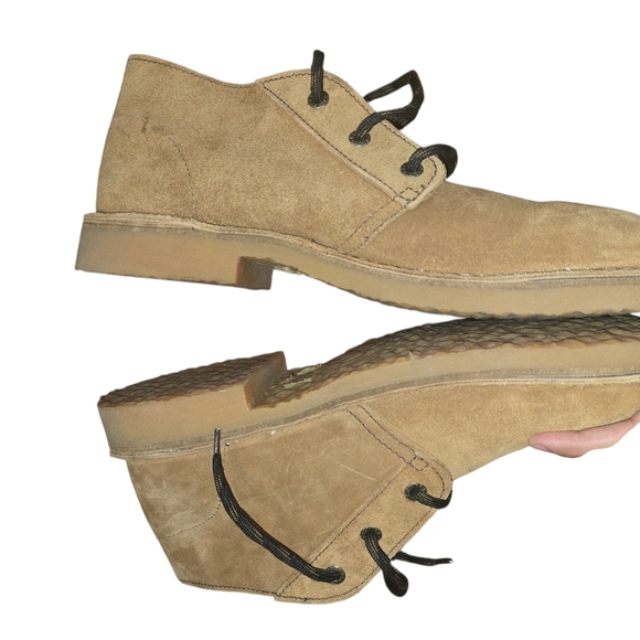 Stylish Tan Chukka Boots - Picture 8 of 9
